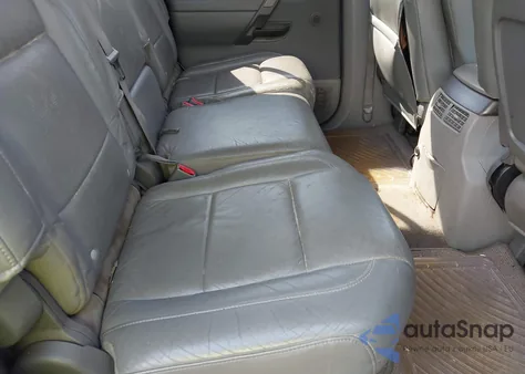 2004 Nissan Pathfinder Armada Se z USA, uszkodzony, nr VIN 5N1AA08A54N744258